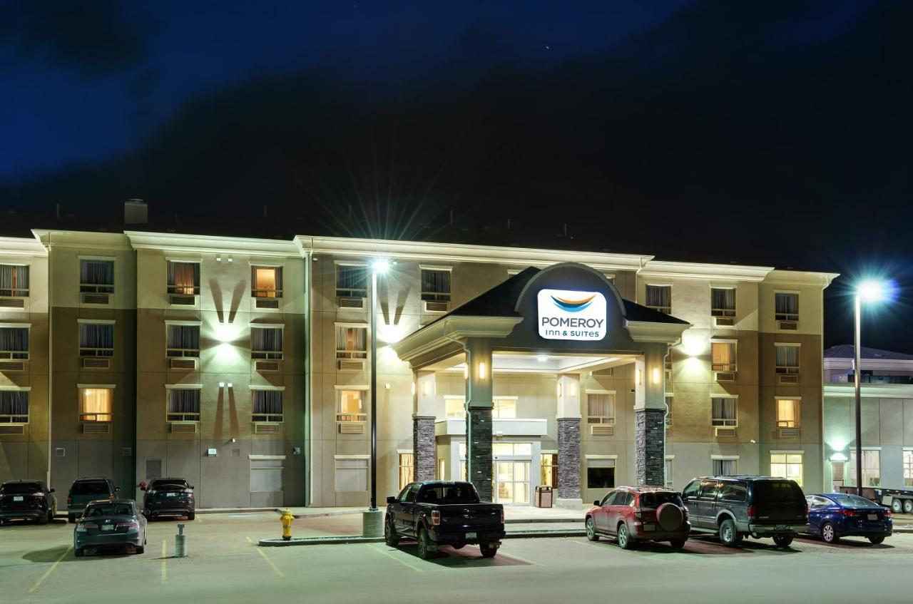 Pomeroy Inn & Suites Prince George Exterior foto